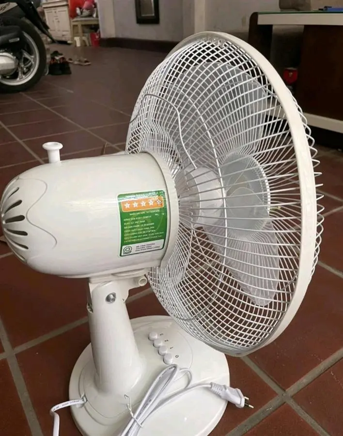 Khách hàng review Quạt bàn Comfee 3 cánh CF-TF3008MB 36W 3