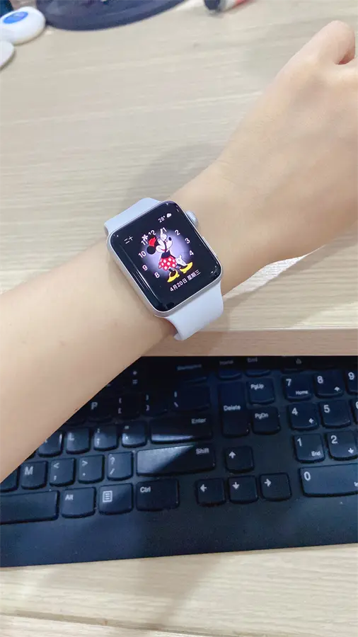 Khách hàng review Đồng hồ thông minh Apple Watch S3 GPS 38mm viền nhôm dây silicone 11