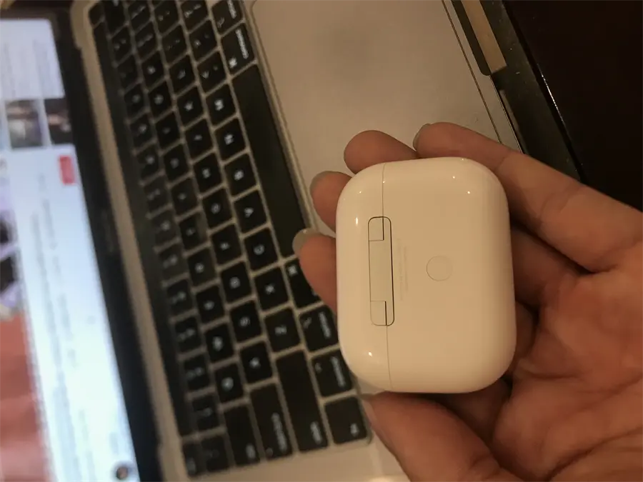 Khách hàng review Tai nghe Bluetooth AirPods Pro MagSafe Charge Apple MLWK3 17