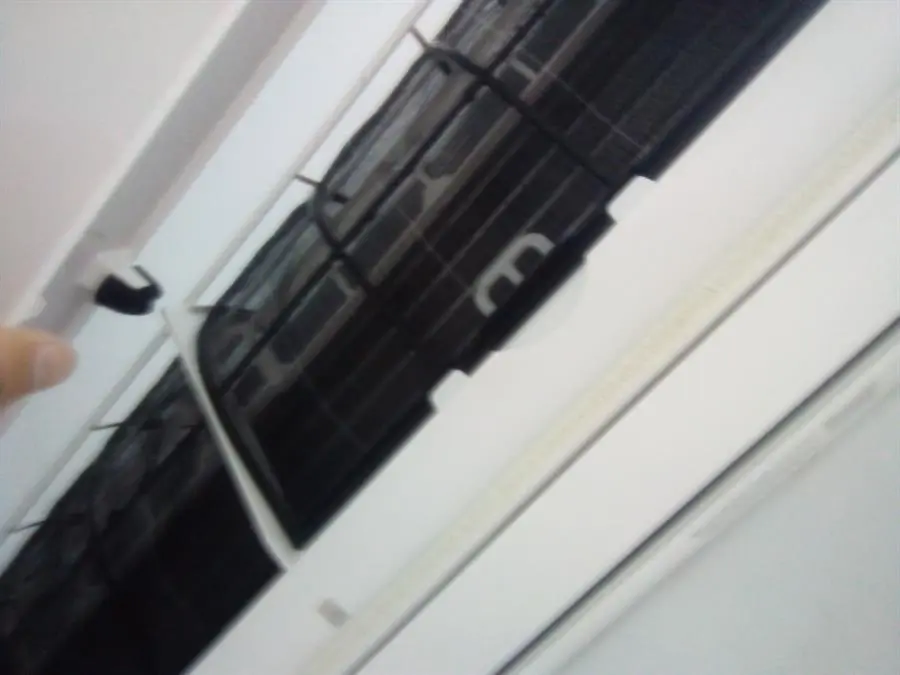 Khách hàng review Điều hòa Daikin Inverter 8500 BTU FTKB25WMVMV 40
