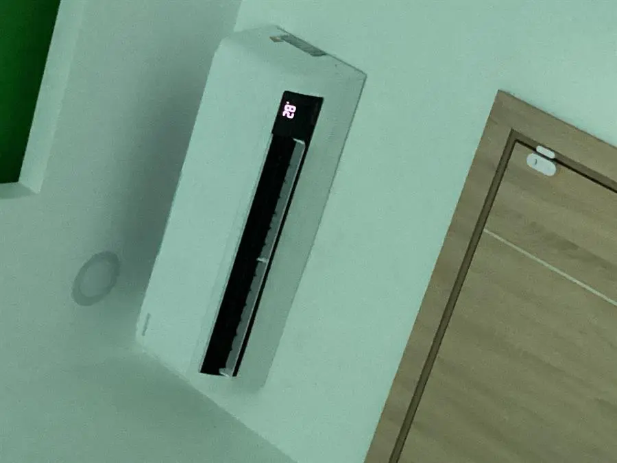 Khách hàng review Máy lạnh Samsung Inverter 1.5 HP AR13TYHYCWKNSV 25