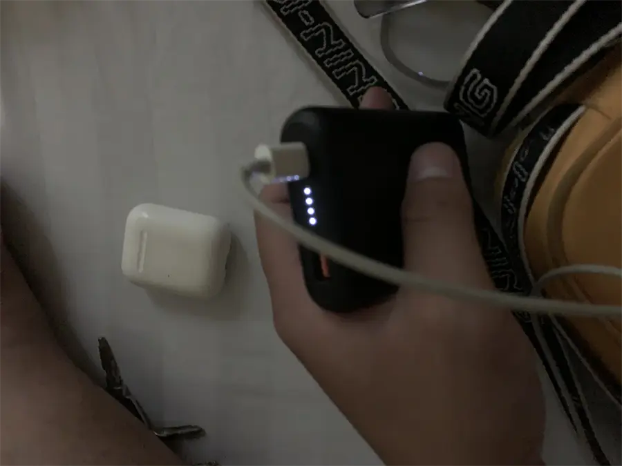Khách hàng review Pin sạc dự phòng 10.050 mAh Type-C PD QC3.0 AUKEY PB-XD10 1