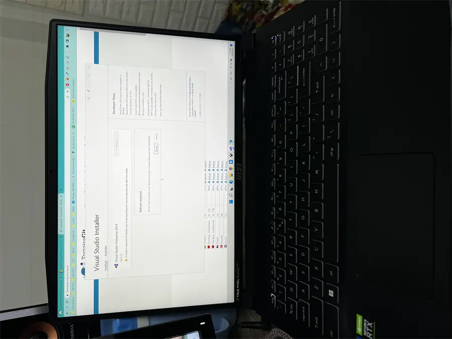 Khách hàng review Laptop MSI Creator M16 A12UC i7 12700H/16GB/512GB/4GB RTX3050/Túi/Chuột/Win11 (292VN) 1