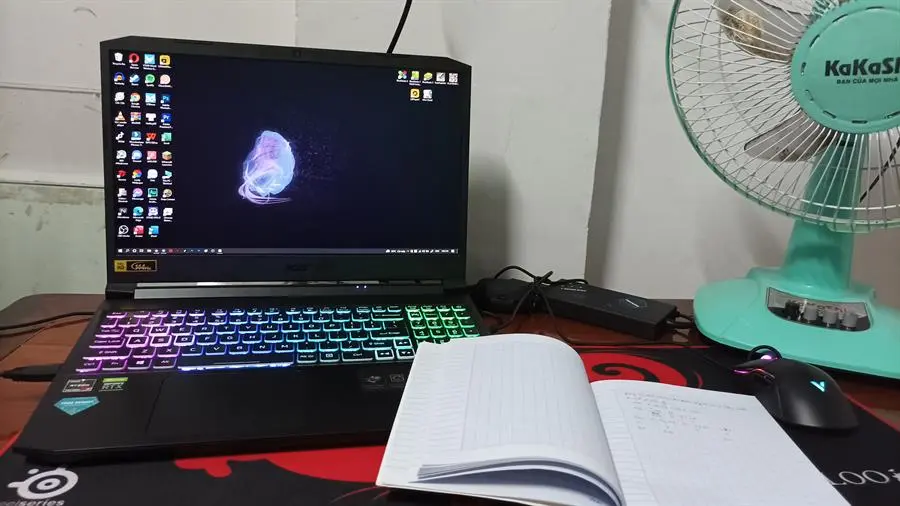 Khách hàng review Laptop Acer Nitro 5 AN515 45 R9SC R7 5800H/8GB/512GB/8GB RTX3070/144Hz/Win10 (NH.QBRSV.001) 1