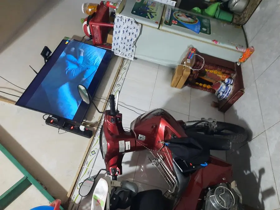 Khách hàng review Smart Tivi Samsung 4K Crystal UHD 43 inch UA43AU8100 13