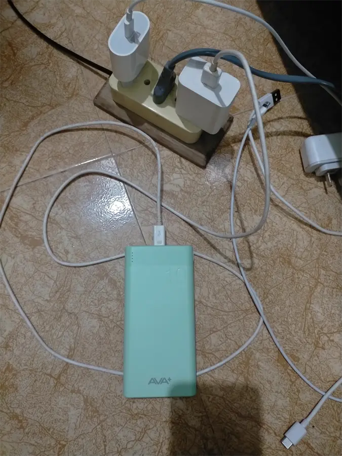 Khách hàng review Pin sạc dự phòng Polymer 10.000mAh 10W AVA  JP208 25