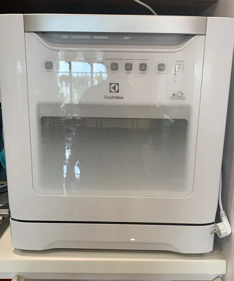 Khách hàng review Máy rửa chén mini Electrolux ESF6010BW 40