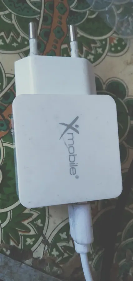 Khách hàng review Sạc 2 cổng USB 12W AVA  JC20 1