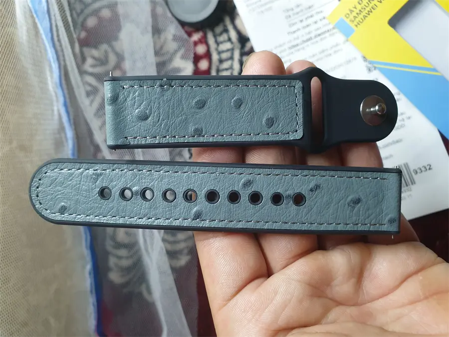 Khách hàng review Dây silicone đồng hồ 22mm M08-02-22 Xám 2