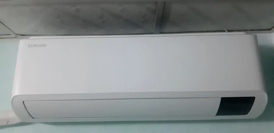 Khách hàng review Máy lạnh Samsung Inverter 1.5 HP AR13TYHYCWKNSV 23