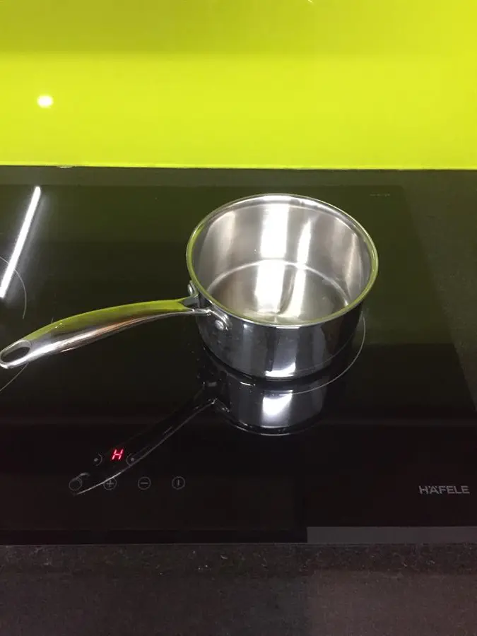 Khách hàng review Bếp hồng ngoại lắp âm Hafele HC-R772D (536.61.685) 4