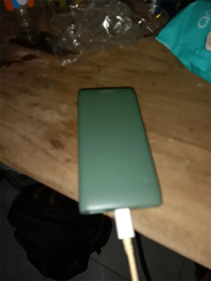 Khách hàng review Pin sạc dự phòng Polymer 10000mAh 10.5W AVA  DS006 8