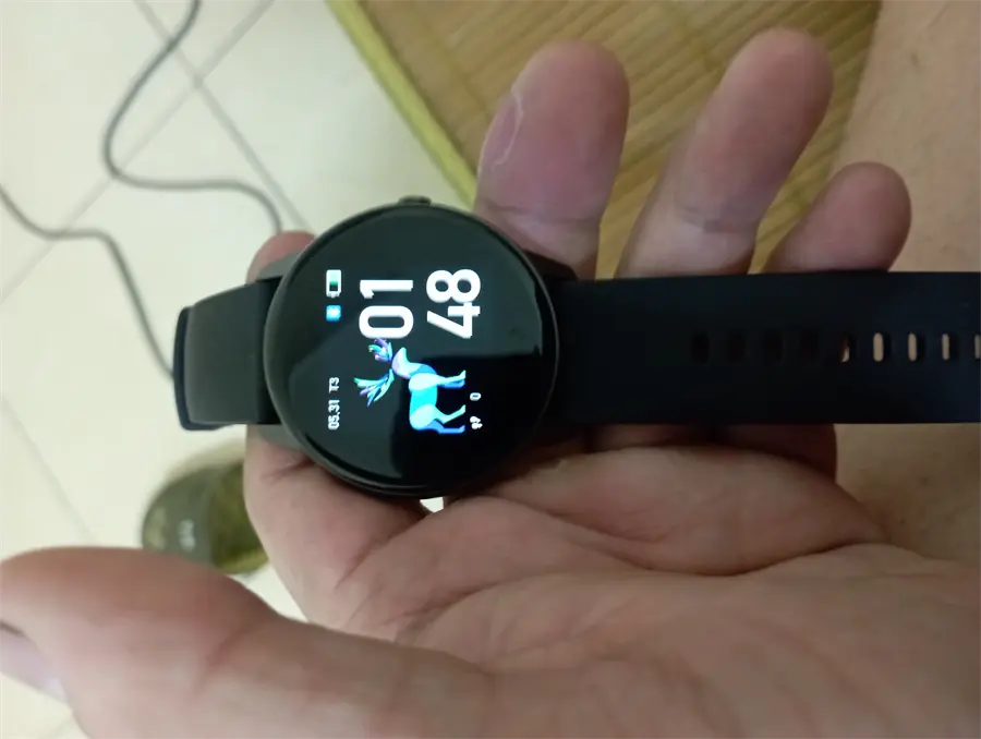 Khách hàng review Đồng hồ thông minh BeU PT2 51mm Đen 4