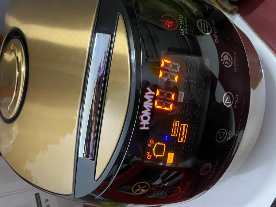 Khách hàng review Nồi cơm điện tử Hommy 1.8 lít JS-E50C 11