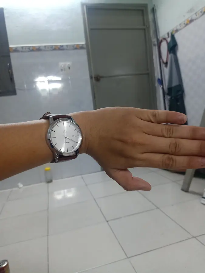 Khách hàng review Đồng hồ TITAN 42.3 mm Nam 1584SL03 7