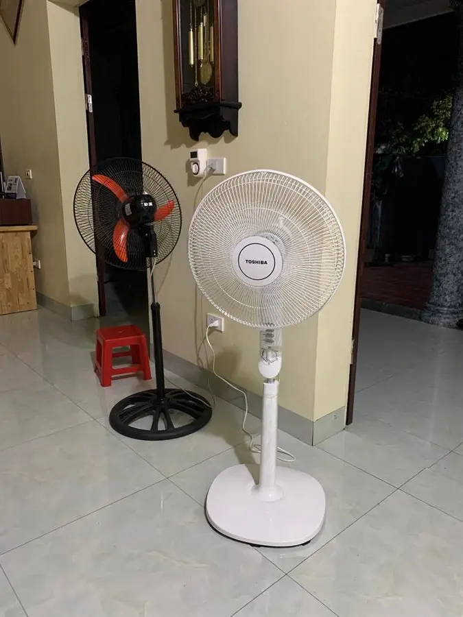 Khách hàng review Quạt đứng Toshiba 5 cánh F-LSA10(W)VN 50W 13