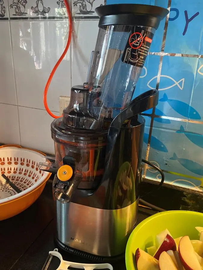 Khách hàng review Máy ép chậm Kalite KL-565 2