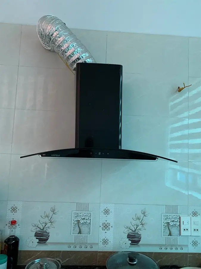 Khách hàng review Máy hút mùi kính cong Hafele HH-WT70A (533.86.807) 1