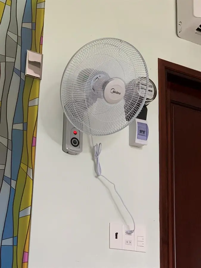 Khách hàng review Quạt treo tường Midea 3 cánh FW40-15VFR 45W 6