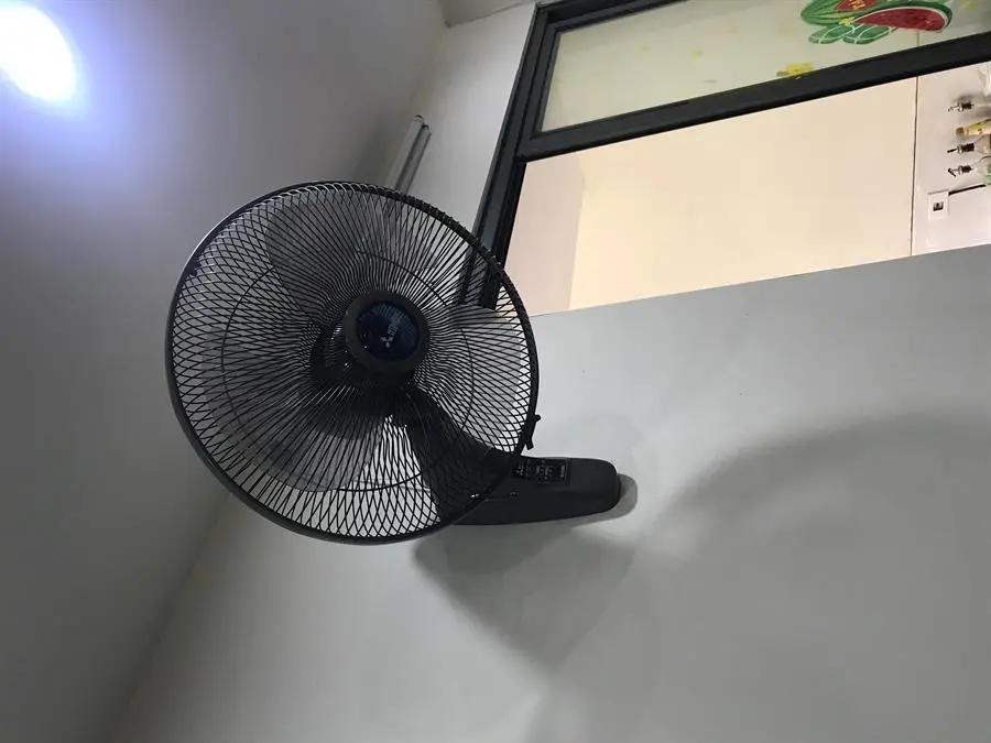 Khách hàng review Quạt treo tường Mitsubishi Electric 3 cánh W16-RV 48W 4