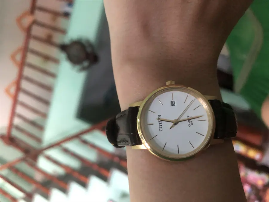Khách hàng review Đồng hồ CITIZEN 28.1 mm Nữ EU6092-08A 1