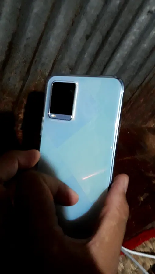 Khách hàng review Điện thoại Vivo Y21 1