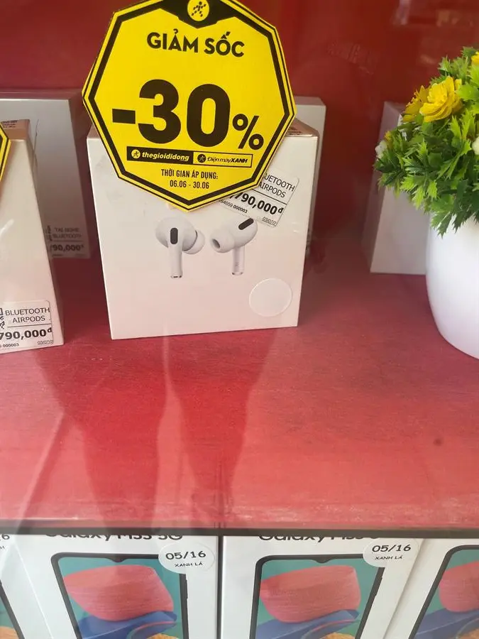 Khách hàng review Tai nghe Bluetooth AirPods 2 Lightning Charge Apple MV7N2 35
