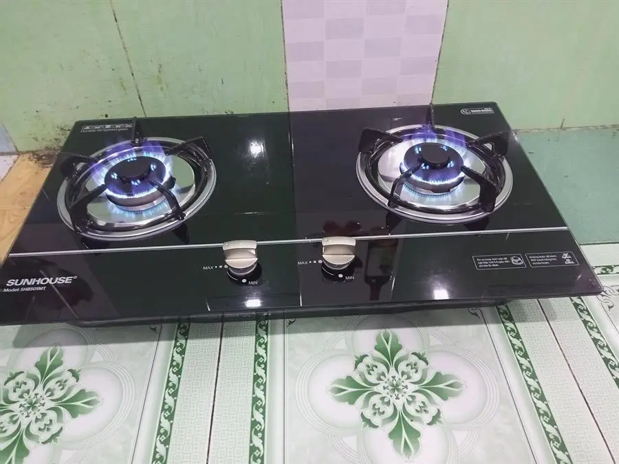 Khách hàng review Bếp ga âm Sunhouse SHB501MT 4