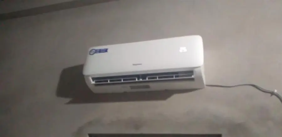 Khách hàng review Điều hòa Nagakawa 9000 BTU NS-C09R2M09 2