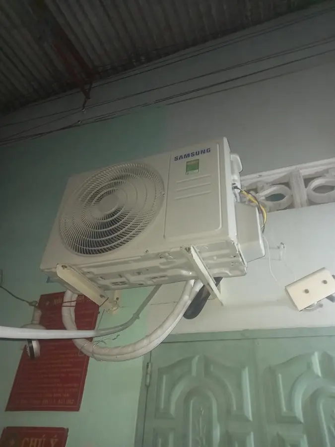 Khách hàng review Máy lạnh Samsung Inverter 1 HP AR09TYHQASINSV 78