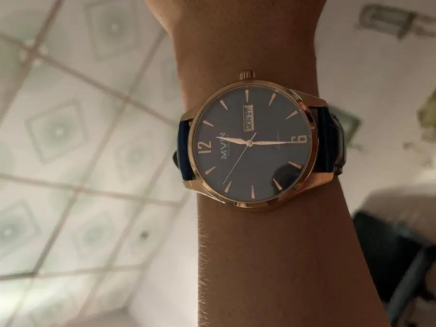 Khách hàng review Đồng hồ MVW 42 mm Nam ML061-01 10