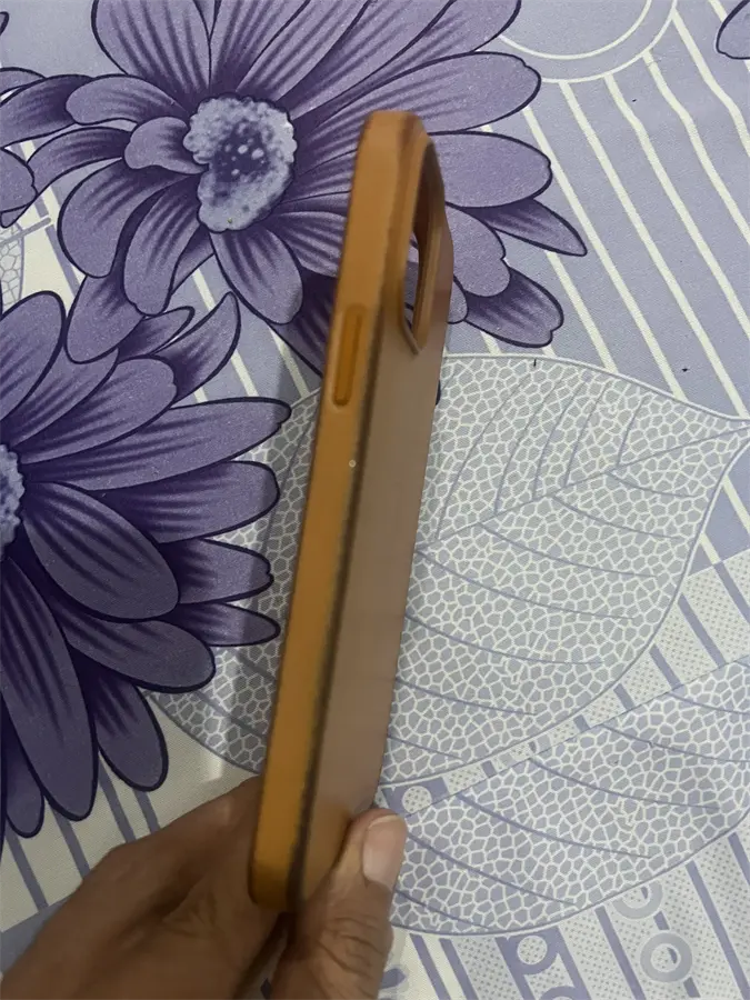 Khách hàng review Ốp lưng MagSafe iPhone 13 Pro Max Da Apple MM1L3 Chính hãng 4