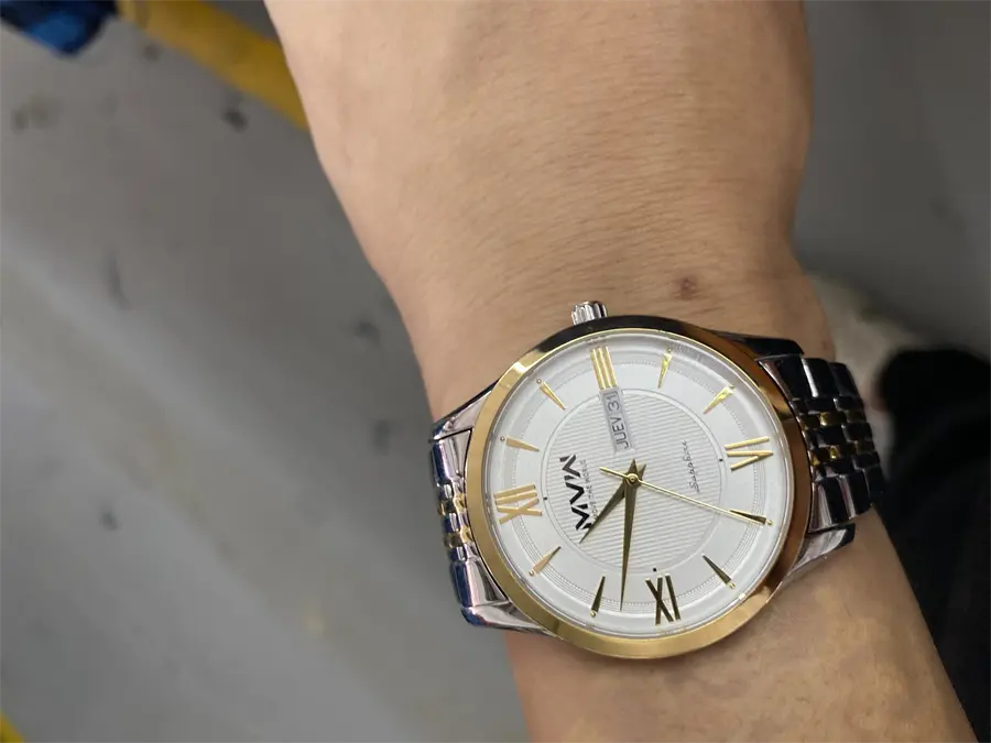 Khách hàng review Đồng hồ MVW 39.5 mm Nam MS068-01 1