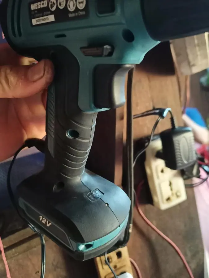 Khách hàng review Máy khoan pin Wesco Ws2550K 12V 2