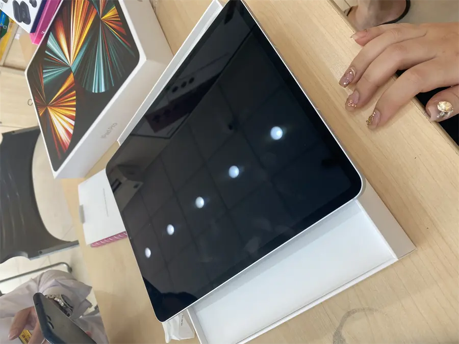 Khách hàng review Máy tính bảng iPad Pro M1 12.9 inch WiFi Cellular 128GB (2021) 2
