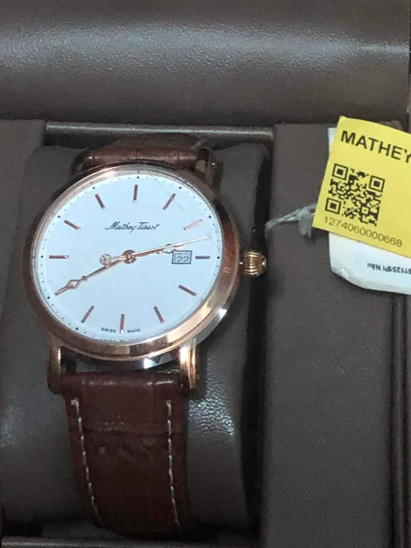Khách hàng review Đồng hồ MATHEY TISSOT City Leather 38 mm Nam H611251PI 2
