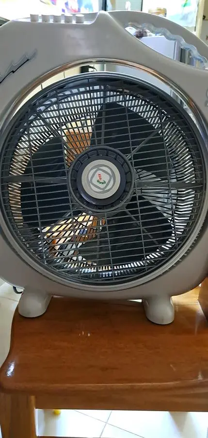 Khách hàng review Quạt hộp Asia 3 cánh F16001 45W 9