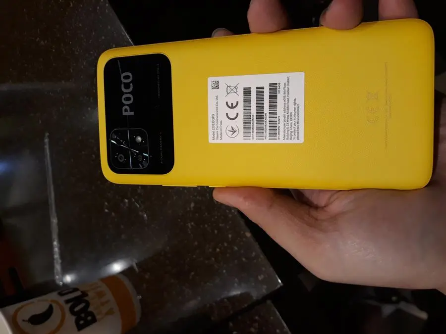 Khách hàng review Điện thoại POCO C40 26