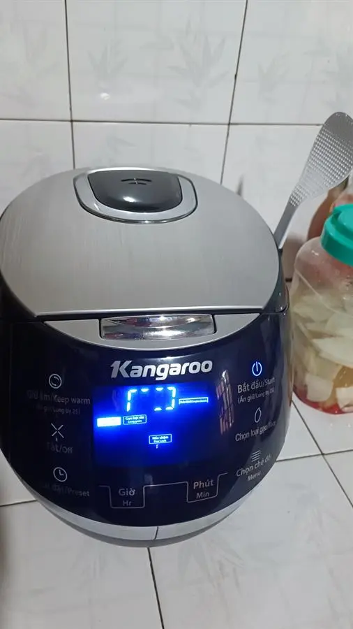 Khách hàng review Nồi cơm điện tử Kangaroo 1.8 lít KG595 17