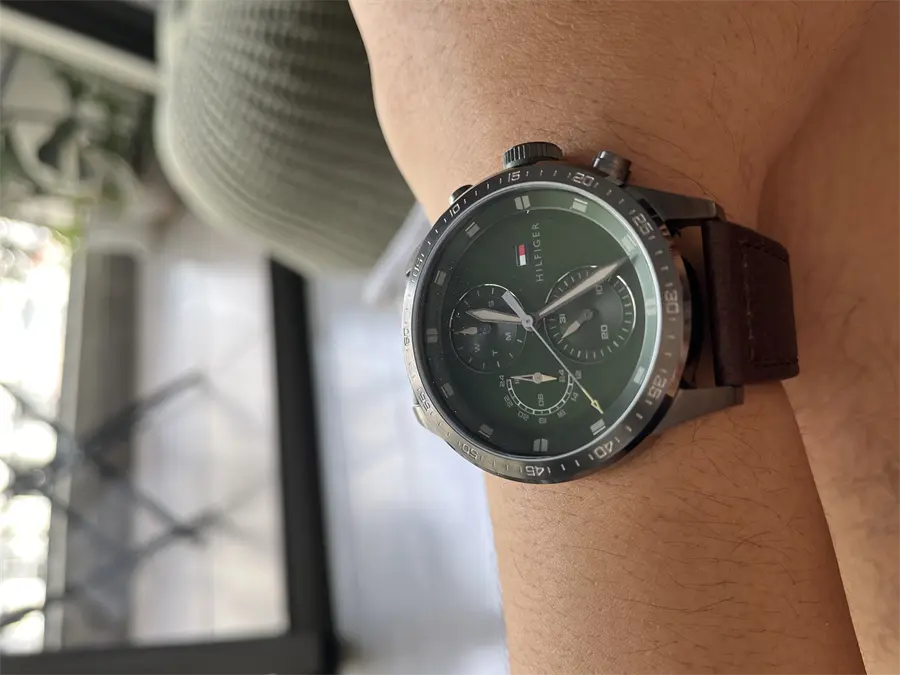 Khách hàng review Đồng hồ TOMMY HILFIGER Trent 46 mm Nam 1791809 4