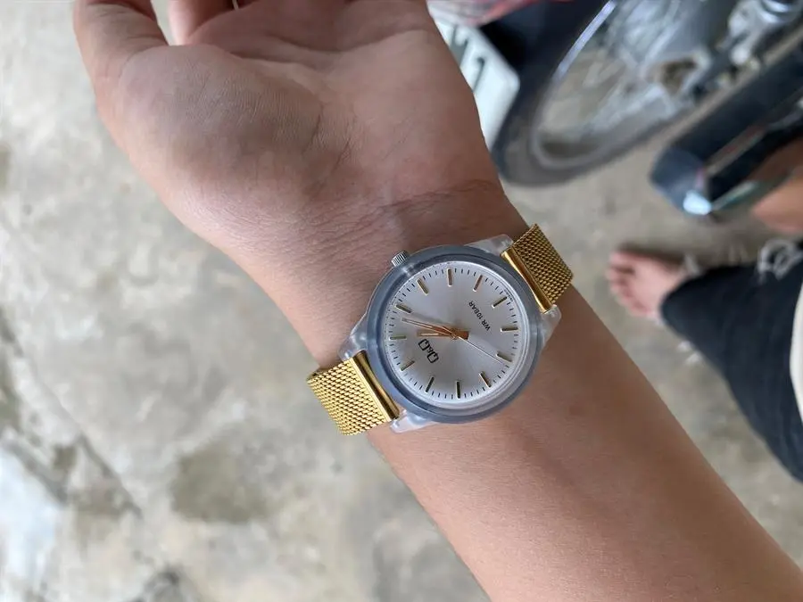 Khách hàng review Đồng hồ Q 3