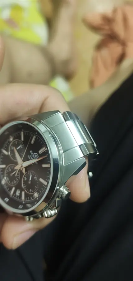 Khách hàng review Đồng hồ EDIFICE CASIO 40 mm Nam EFR-527D-1AVUDF 5