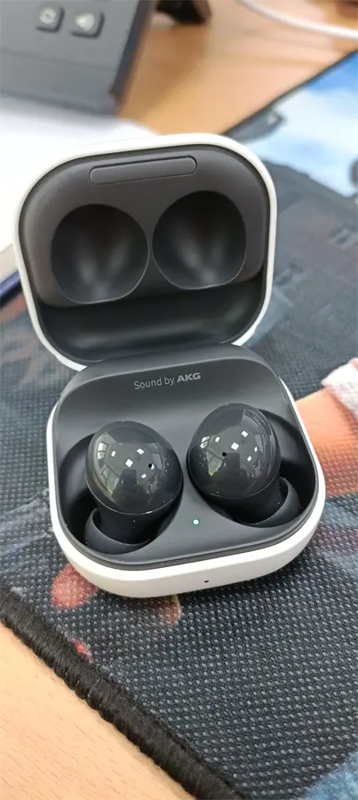 Khách hàng review Tai nghe Bluetooth True Wireless Samsung Galaxy Buds 2 R177N 25
