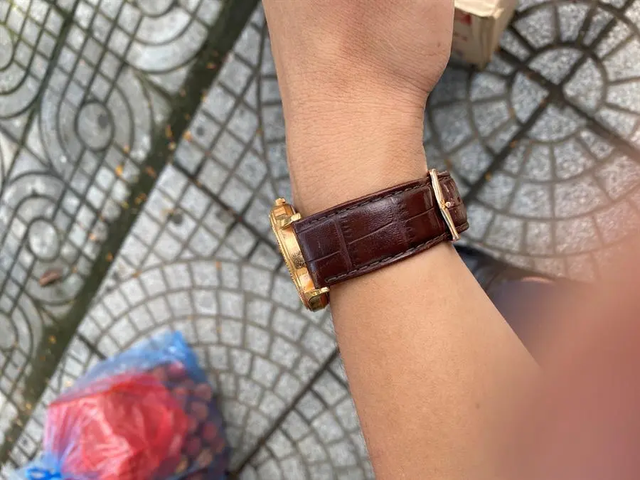 Khách hàng review Đồng hồ ELIO 40 mm Nam EL062-01 3