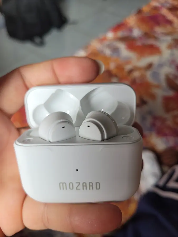 Khách hàng review Tai nghe Bluetooth True Wireless Mozard Air 6 27