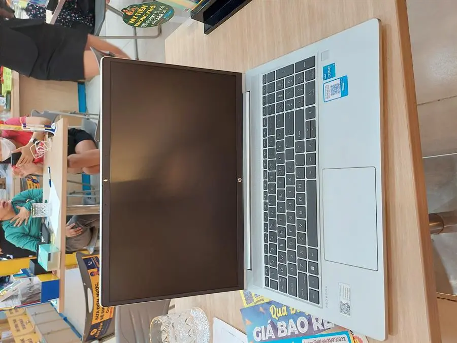 Khách hàng review Laptop HP Probook 450 G8 i3 1115G4/4GB/256GB/15.6/Win10 (2H0U4PA) 1