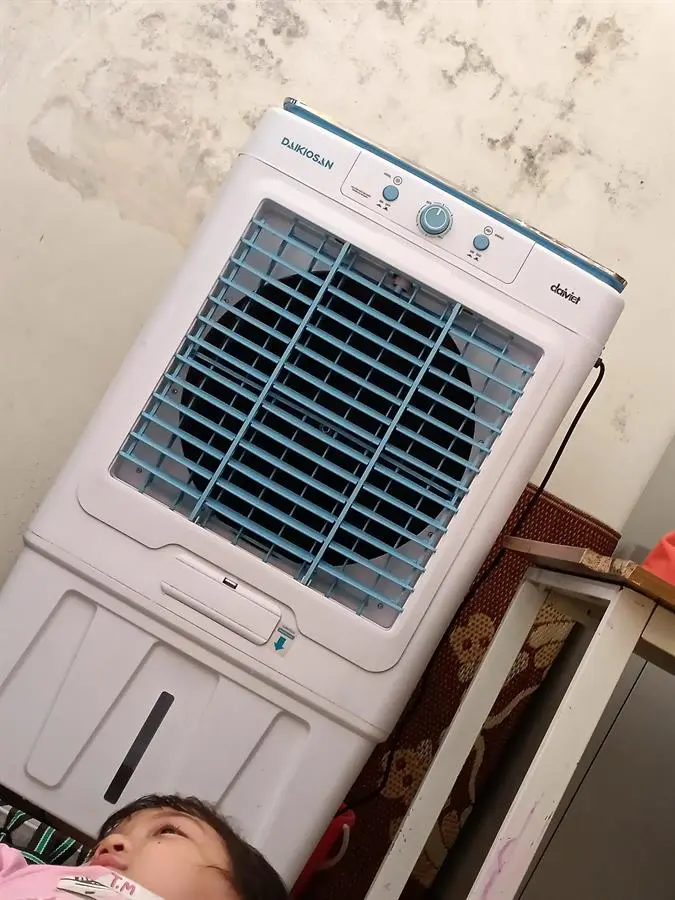 Khách hàng review Quạt điều hòa Daikiosan DKA-05000G 180W 6