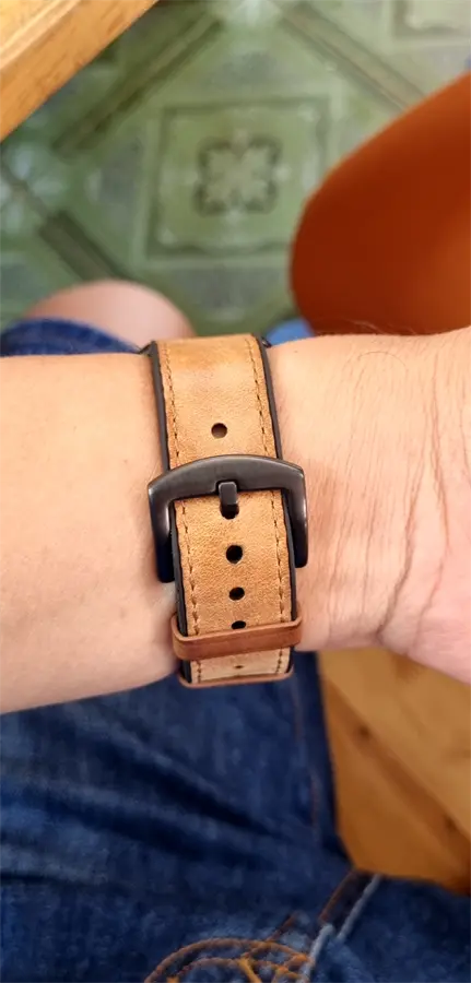 Khách hàng review Dây da tổng hợp đồng hồ 22mm M06-04-22 Nâu 3