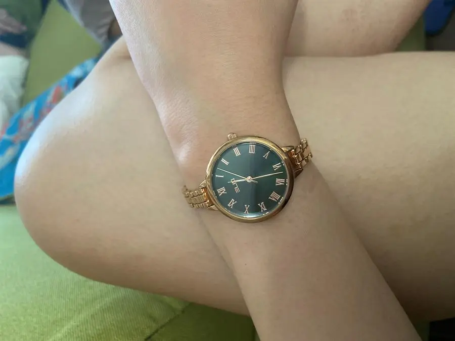 Khách hàng review Đồng hồ ELIO Nàng Thơ 30 mm Nữ ES054-01 5