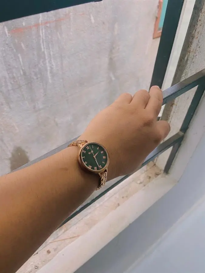 Khách hàng review Đồng hồ ELIO Nàng Thơ 30 mm Nữ ES054-01 4